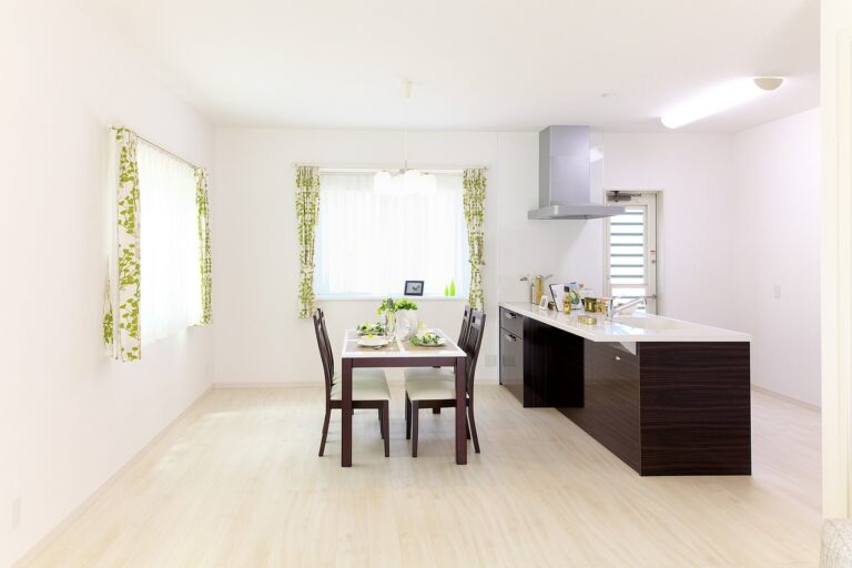 Maximizing Storage in a Tiny Kitchen: Clever Solutions for Limited Space